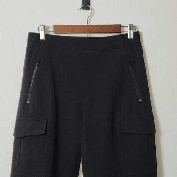 The Athleta Women's Elastic Waist Cargo Pants Size 8 - Picture 2 of 7